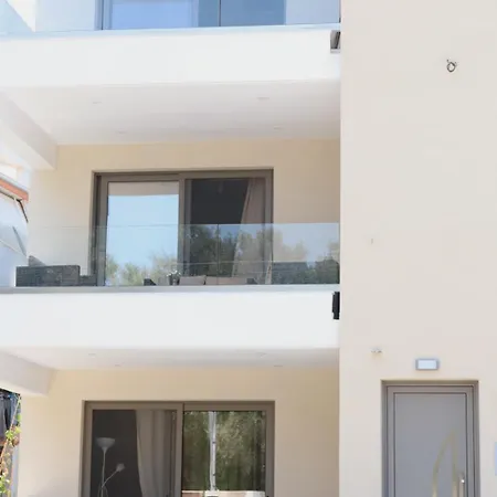 S & E Apartment Lefkada City