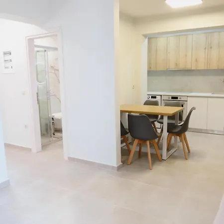 S & E Apartment Lefkada City