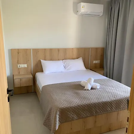 S & E Apartment Lefkada City