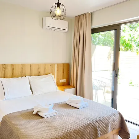 S & E Apartment Lefkada City