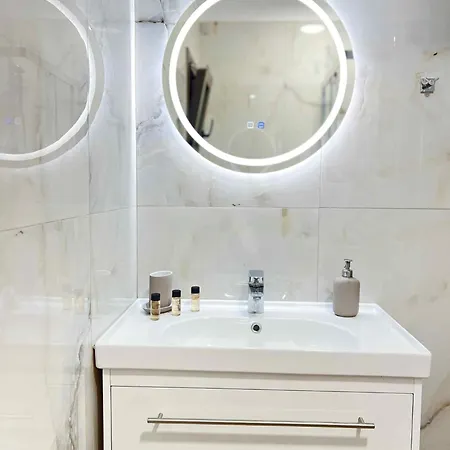 S & E Apartment