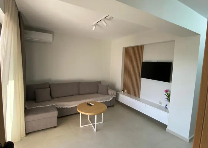 S & E Apartment Lefkada City