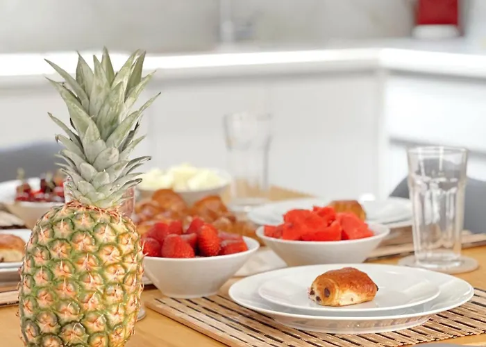 S & E * Lefkada City